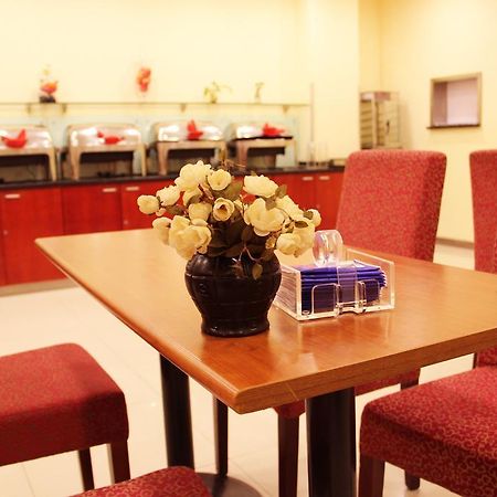 Hanting Express Shanghai Songjiang North Renmin Road Экстерьер фото